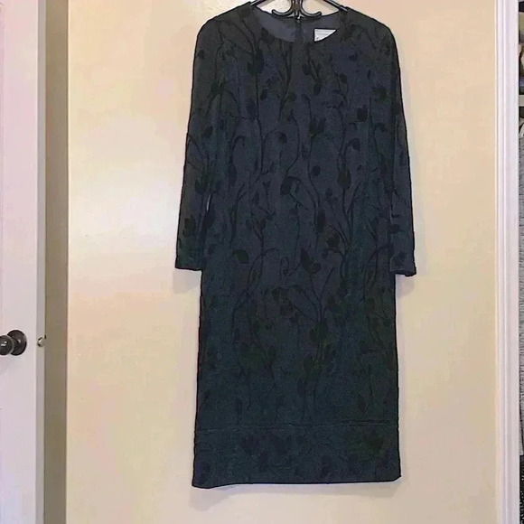 Frank Usher, black on black leaf pattern long sleeved  midi cocktail dress - Picture 3 of 11